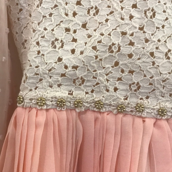 Cute pink/beige long sleeve dress - Picture 2 of 3